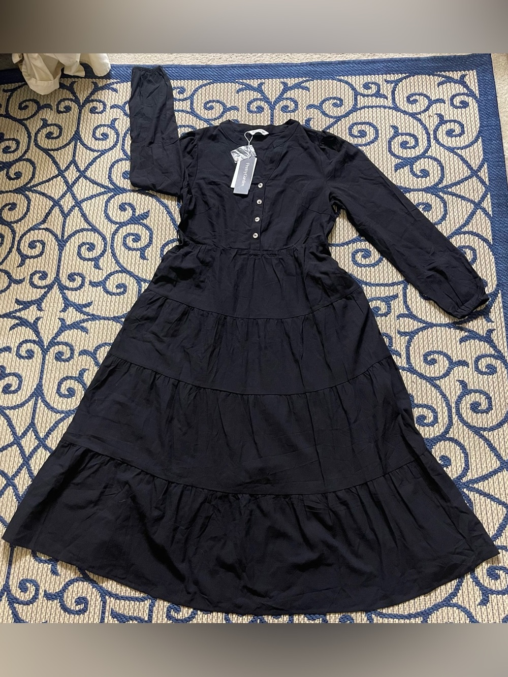 Long-Sleeve Black Tiered Maxi Dress with Button Placket 55%Cotton-45%Viscose